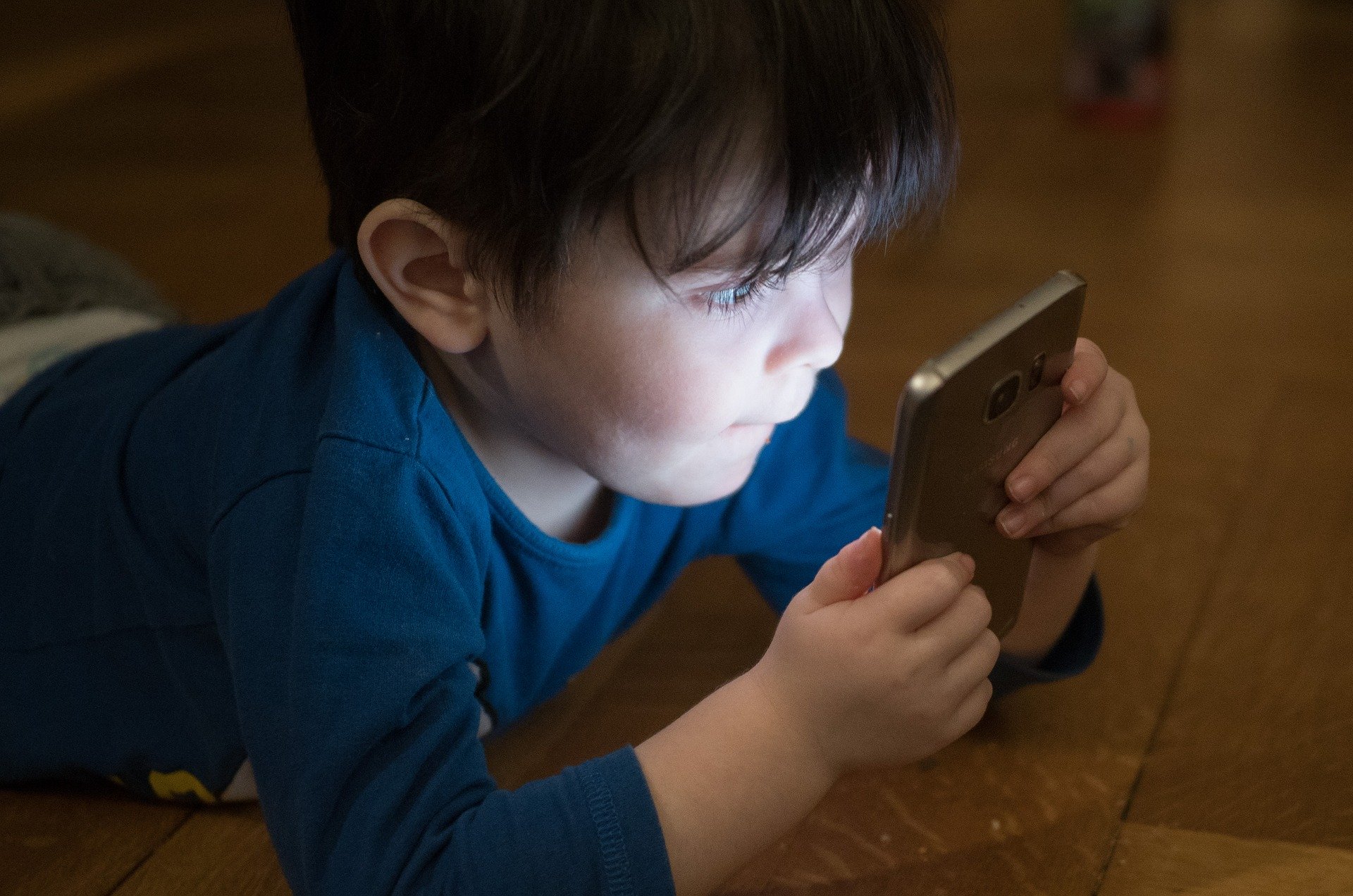 Genitori ai tempi del digitale buone prassi per famiglie iperconnesse Settimana del Cervello